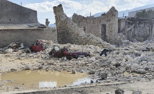 HOY / Cuatro muertos y 120 heridos deja un fuerte terremoto en Turquía