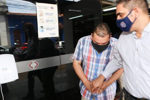 Un detenido y dos buscados por simular ser fiscalizadores de SET