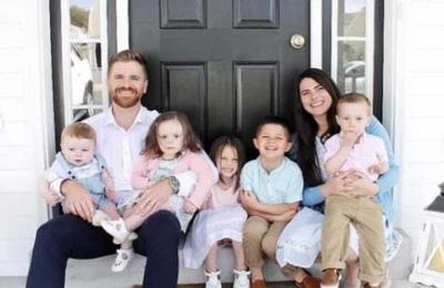 Adoptaron cuatro hijos y luego supieron que esperaban cuatrillizos - C9N