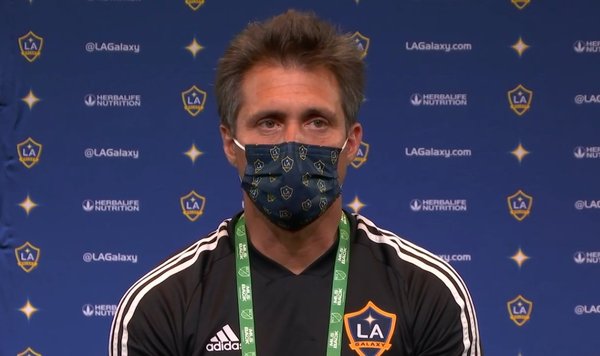 Guillermo Barros Schelotto se suma a la lista para dirigir Olimpia · Radio Monumental 1080 AM