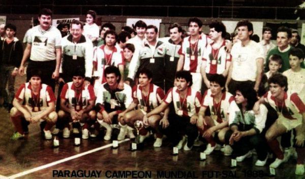Hazaña sin precedentes: A 32 años del primer campeonato mundial de Paraguay en Fútbol de Salón - Megacadena — Últimas Noticias de Paraguay