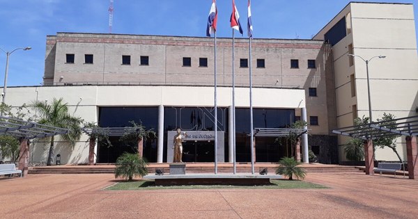 La Nación / Dictan sentencia bilingüe en un juicio sobre asistencia alimenticia