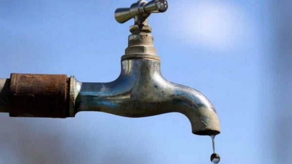Ciudadanía se ahoga de calor por falta de agua