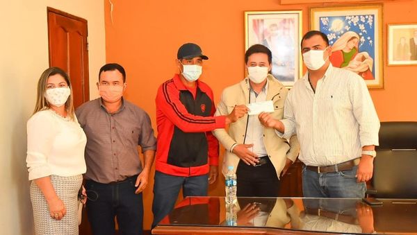 Caazapá: Entregan aporte a la Junta de Saneamiento de Tavaí - Noticiero Paraguay