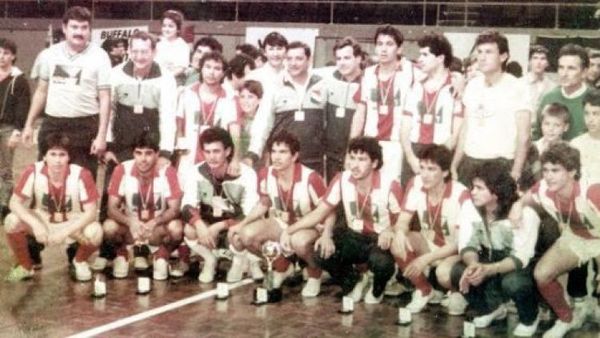 Hoy hace 32 años la Albirroja ganaba su primer título en fútbol de salón
