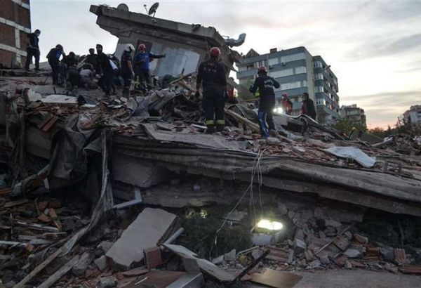 Sube a 14 la cifra de muertos en Grecia y Turquía tras fuerte terremoto