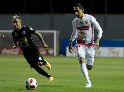 El »12» y Nacional empatan en encendido partido
