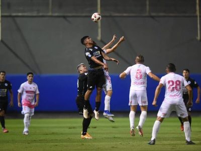 12 mantiene el invicto en la Visera