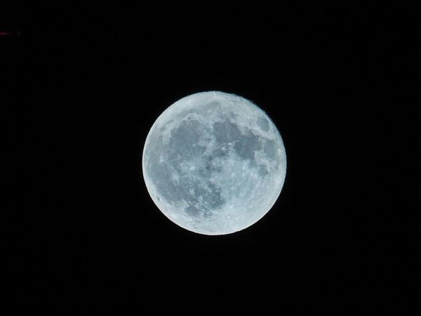 "Luna azul" se verá hoy: "el fenómeno causa confusión", dice astrónomo