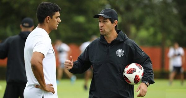 Dirigente decano afirma que el martes Olimpia tendrá a su nuevo técnico - Megacadena — Últimas Noticias de Paraguay