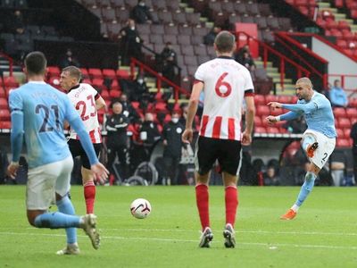 Victoria por la mínima de City ante Sheffield