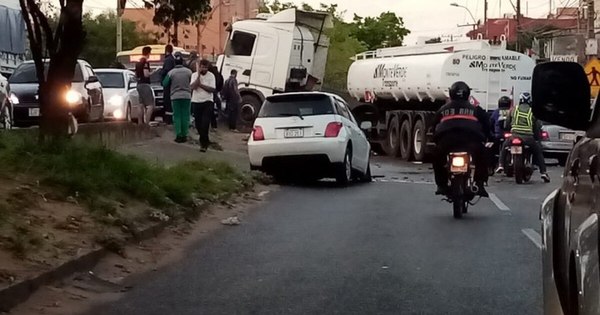 La Nación / Un conductor fallece en siniestro vial en las inmediaciones de 4 Mojones