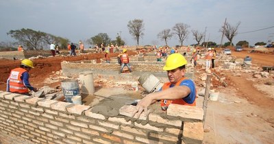 La Nación / Unas 200.000 familias de clase media aguardan proyectos para la vivienda