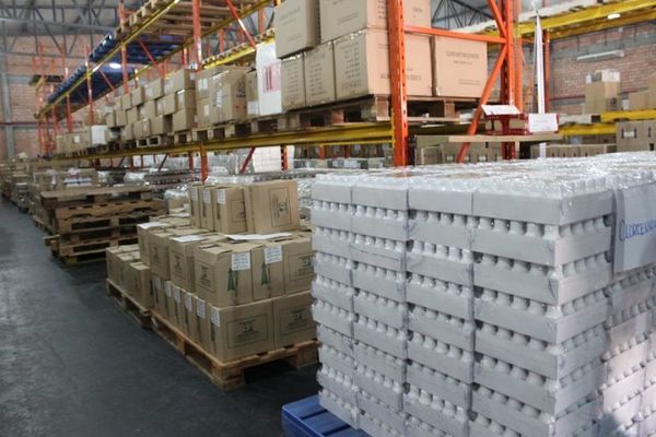 Aduanas multa por más de Gs. 5.000 millones a empresa proveedora de insumos médicos