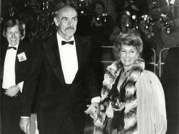 El matrimonio perfecto de Sean Connery, el seductor que en el cine tuvo miles de amantes y en la vida real amó a una sola mujer