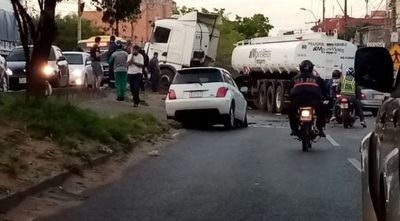Fatal accidente en 4 Mojones deja un conductor fallecido