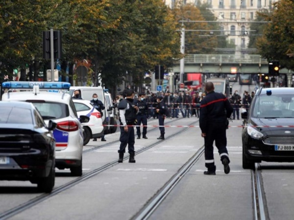 Alerta terrorista en Francia: un sacerdote fue baleado en Lyon y un sospechoso fue detenido » Ñanduti