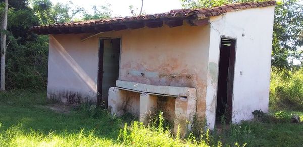 Piden mejoras de infraestructura de una escuela para retornar a clases - Nacionales - ABC Color