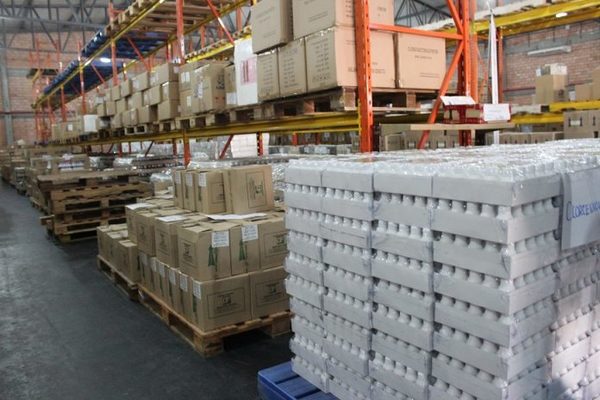Aduanas multa por más de G. 5.000 millones a empresa proveedora de insumos médicos