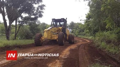 MANTENIMIENTO DE CAMINOS VECINALES EN TOMÁS ROMERO PEREIRA