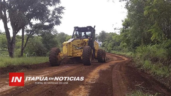 MANTENIMIENTO DE CAMINOS VECINALES EN TOMÁS ROMERO PEREIRA