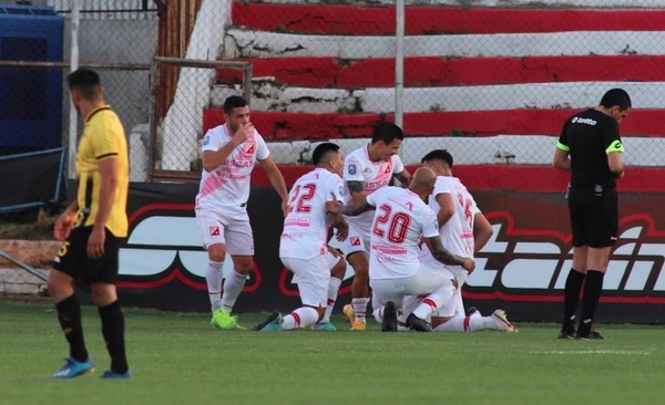 HOY / River estrena técnico con un triunfazo ante Guaraní