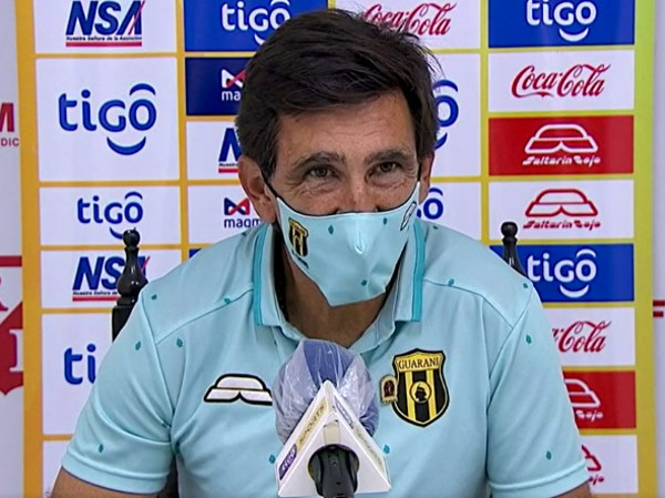 “No merecíamos perder”, dice Gustavo Costas