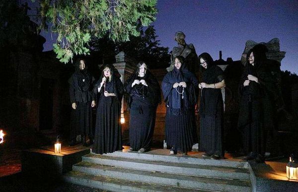 Estrenan documental del “Tour por la Recoleta” - Espectáculos - ABC Color