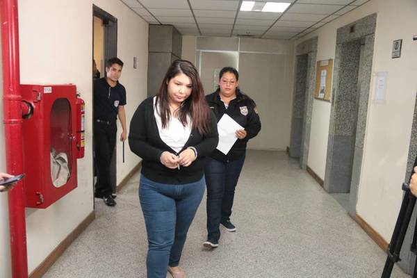 Quíntuple asesinato: en juicio oral absuelven a Aracely Sosa - ADN Paraguayo