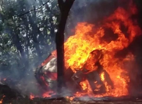 Vehículo arde en llamas y el conductor muere calcinado – Diario TNPRESS