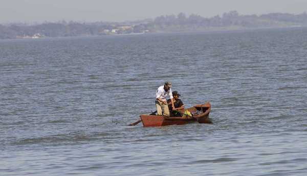 Comenzó la veda pesquera en aguas compartidas con Argentina y Brasil - El Trueno
