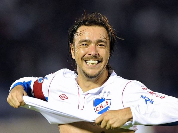 Álvaro Recoba: "El fútbol ha perdido calidad"