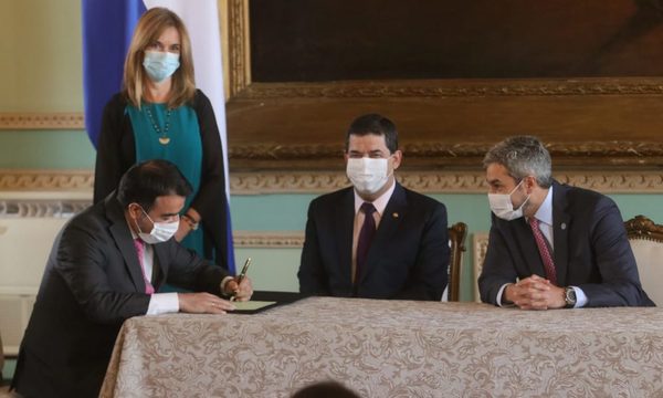 Nuevo titular de Hacienda adelantó que aguinaldo se pagará la primera semana de diciembre