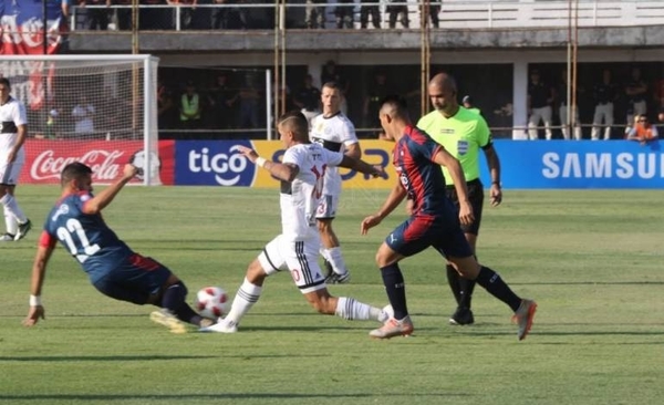 HOY / El clásico se jugará en quincena, pese a la negativa de Cerro Porteño