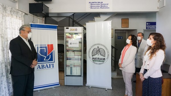 Donación del Banco Continental por medio de la Abafi al INERAM » Ñanduti
