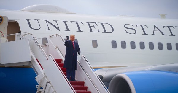 La Nación / Donald Trump, Estados Unidos y yo primero