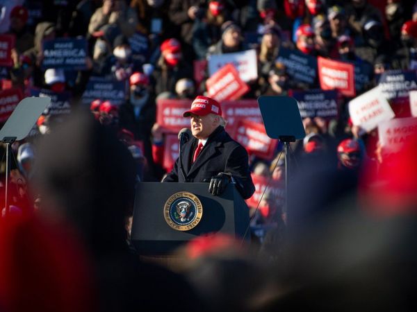 Biden pide salvar "el alma" de EEUU y Trump agita el nacionalismo más hostil