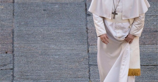 La Nación / Vaticano aclara posición del papa sobre uniones homosexuales