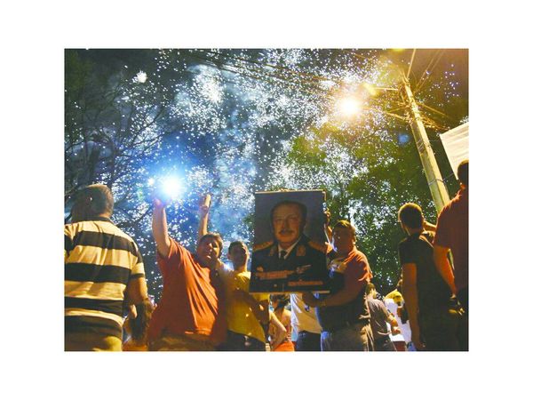 "Fecha feliz" con algunas bombas