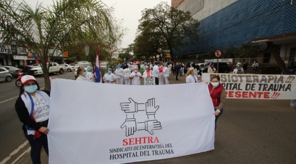 Funcionarios del Hospital del Trauma se movilizan exigiendo reivindicaciones salariales