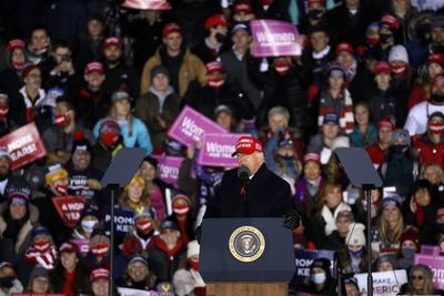 El último mitin de campaña de Trump cierra un capítulo en EEUU - Mundo - ABC Color