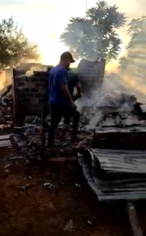 Menor de 2 años encendió fósforos y ocasionó incendio de su casa