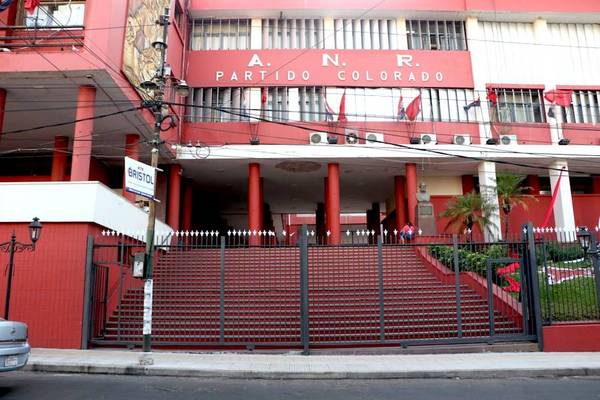 Tribunal Electoral de la ANR se reúne para analizar solicitud de elecciones de Riera