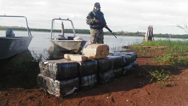 Incautan 300 kilos de marihuana a orillas del río Paraná - Noticde.com