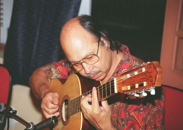Falleció el guitarrista Serafín Ullón - Música - ABC Color
