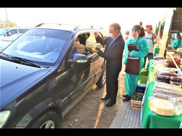 FERIA DE PRODUCTOS DE LA AGRICULTURA FAMILIAR EN LA COSTANERA DE ENCARNACIÓN