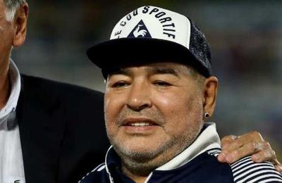 Maradona fue internado en un clínica: 'Está caído, sin ganas de comer ni de hablar' - C9N