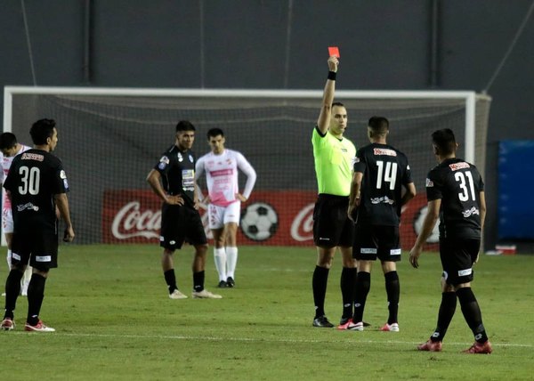 Cuatro jugadores, sancionados con dos partidos de suspensión