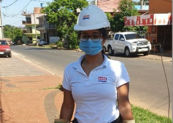 Crónica / LINIERA DE LA ANDE: “Mi sueño siempre fue trabajar en esto”
