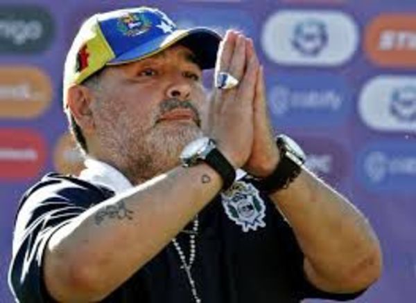 Maradona en el quirófano: lo operan de un hematoma en la cabeza - Fútbol - ABC Color
